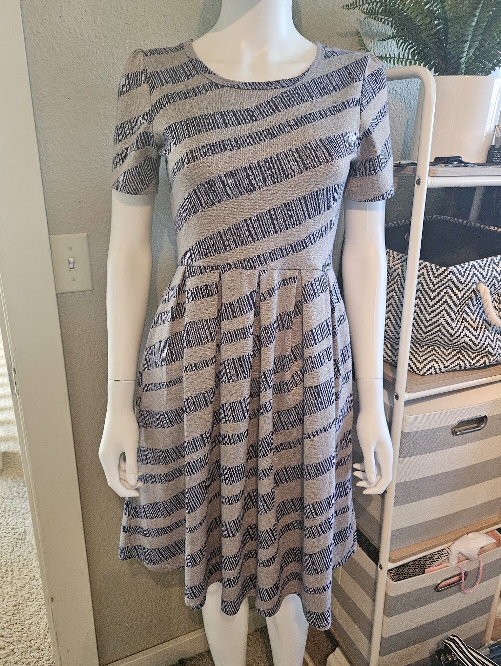 LulaRoe Amelia Dress Size Small